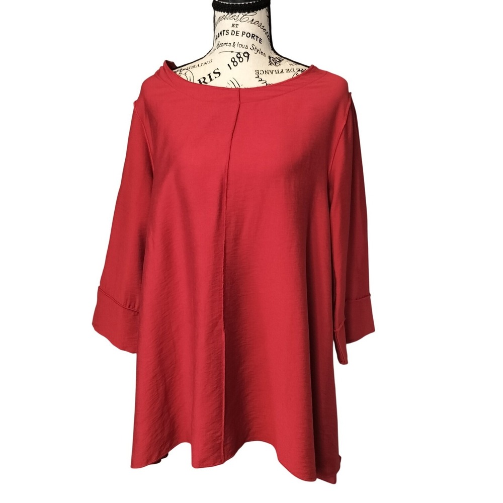 LTX Sportswear Women's M‎ Red Tunic 3/4 Sleeve Boat Neck Detail Seam Front